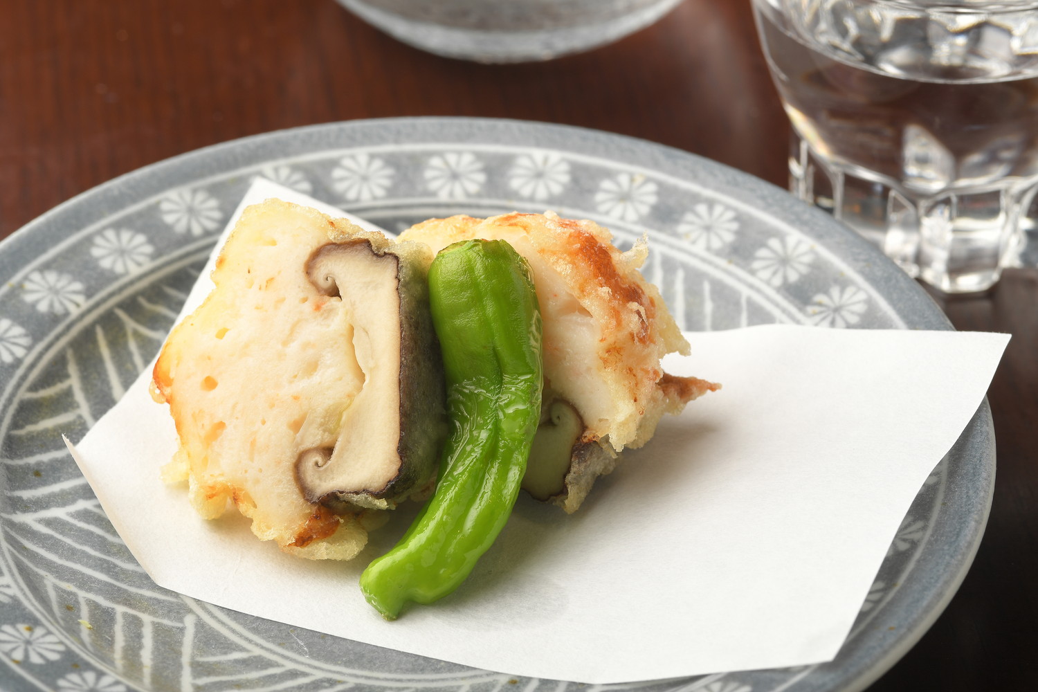 揚物:椎茸海老しんじょう揚げ